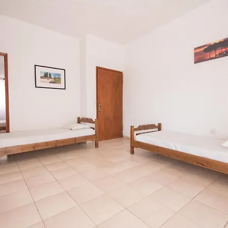 George's * Skála Foúrkas