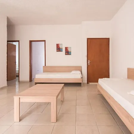 George's Dom wakacyjny Skála Foúrkas